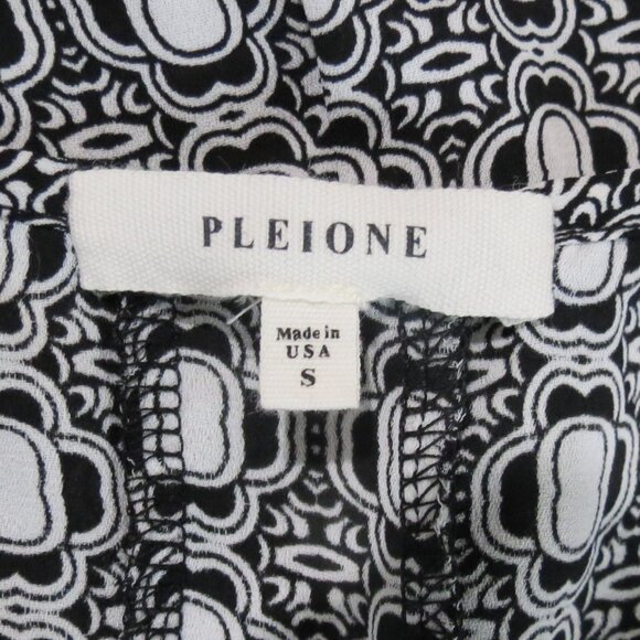 Pleione Geometric Blouse - Picture 6 of 6